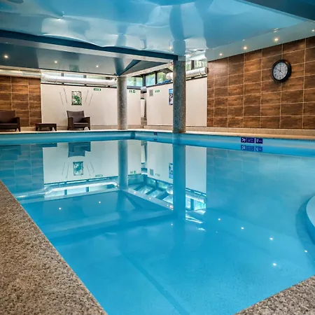 Au Coeur De - La Ginabelle, Calme Avec Piscine, Sauna & Garage Apartment