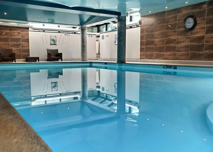 Au Coeur De - La Ginabelle, Calme Avec Piscine, Sauna & Garage Apartment *